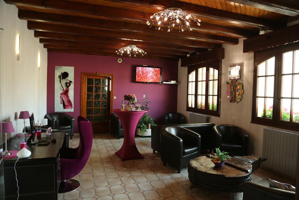 Relais Vosgien - Hotel Restaurant "La Table De Sophia" Saint-Pierremont  Esterno foto